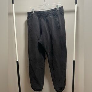 dark grey arie sweatpants